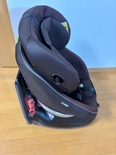 combi チャイルドシート