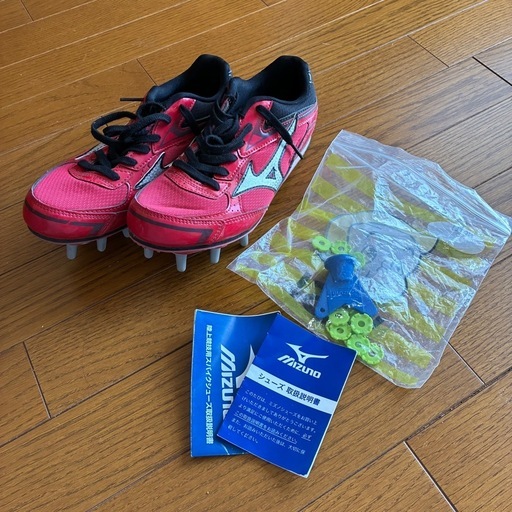 陸上スパイク23.5 (ぽん) 寺田町のランニング、ジョギングの中古 