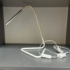 連絡早い方優先LEDスタンドデスクライト　