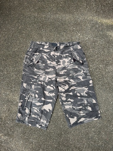 Y2K archive unknown baggy camo shorts