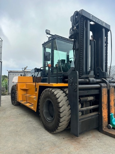 希少TOYOTA 24t フォークリフト　販売