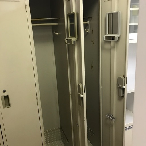 【ジャングル深井店】コクヨ　3人用 ロッカー オフィス用品 堺市 深井【FU1583】