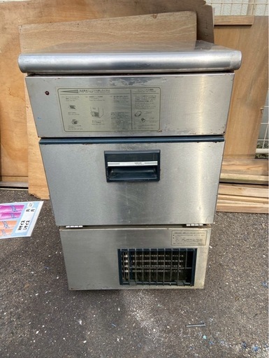 サヨウ-製氷機sim-Ｅ35製氷機 単相100V】SANYO 業務用 全自動製氷機 SIM-E35（キューブアイス35kg