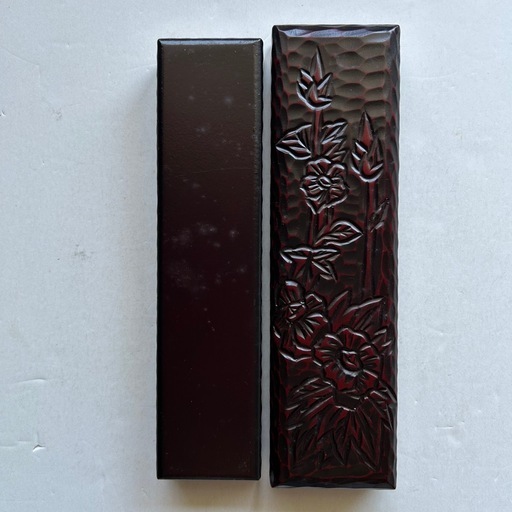 未使用品　鎌倉彫　菓子器　中　アンティーク　昭和レトロ 未使用】駿河鎌倉彫 駿河巧芸品 小物入れ 筆箱 漆芸 工芸品 昭和レトロ