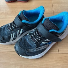 瞬足 キッズ スニーカー ブラック ブルー　18.0センチの画像