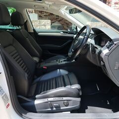 検査10年8月パサートヴァリアントGTE アドバンス PHEV/パノラマルーフ/追従型ACC/液晶メーター/ブラックレザー/純正ナビ/地デジ/360度カメラの画像