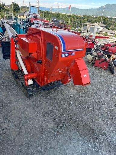 クボタ ハーベスター RH1-40 脱穀機 自走式 長野県 クボタ ハーベスター RH1-40 脱穀機 自走式 長野県 (おうき) 高遠原の