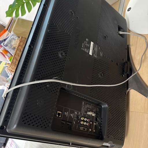 SHARP 液晶カラーテレビ32型ジャンク品 (a22amom) 新横浜のテレビ