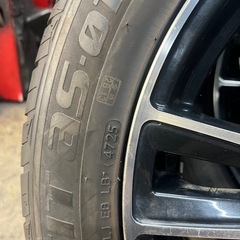 235/50r18ノーマルタイヤほぼ新品47週2025年製とアルミホイール4本セットの画像