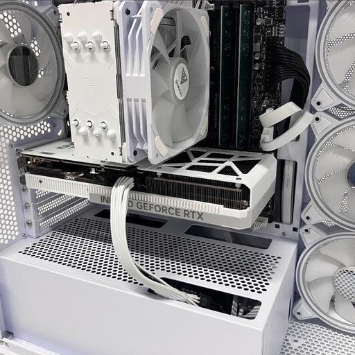 白ゲーミングPC RTX 4060ti i5-13400 最大32GB SSD1TB (さかな) 小竹