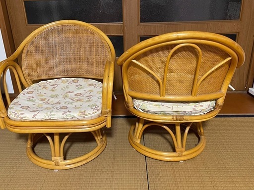 籐の椅子2脚 (めりん) 前後の椅子《チェア》の中古あげます・譲ります