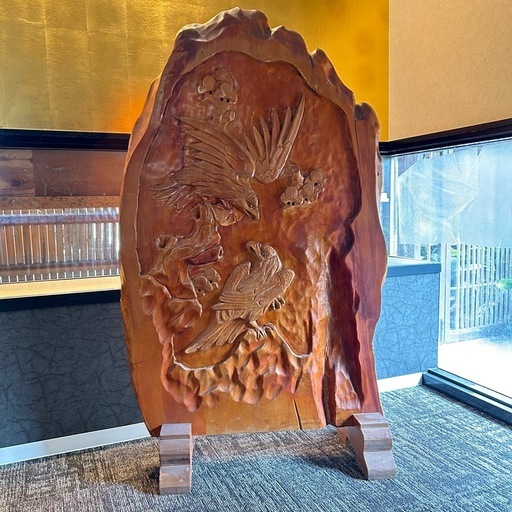 大型 木彫り 衝立 鷹 松 一枚板風 和風インテリア オブジェ 縁起物