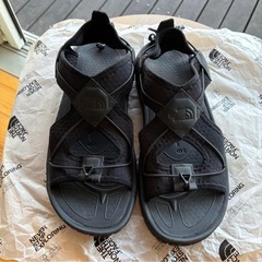 定価14,960円（税込）から約53%OFF（7,960円引き）の価格設定　　　　　　　　【美品】ノースフェイス ストレイタム ポータ TNFブラック 27cm  の画像