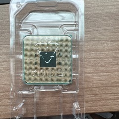 新品未開封 AMD Ryzen 7 5700X CPU 本体の画像