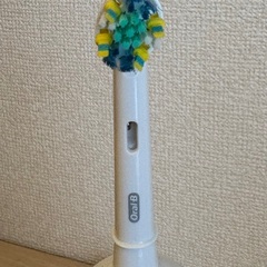 ブラウン　電動歯ブラシ充電器付き　３セット（未使用）９月２６日までに受け渡しできる方優先の画像