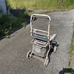シルバーカー　老人用手押し車の画像