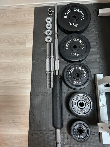 使用半年・美品】BODY DESIGN ベンチプレスセット（ラバーバーベル70kg
