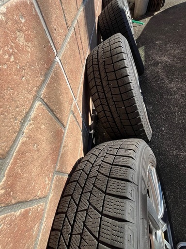 決まりました】195/60R16ダンロップスタッドレスタイヤ2025年製