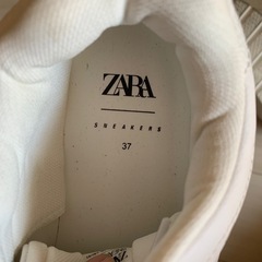 ZARA ホワイト プラットフォーム スニーカー　の画像