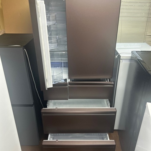 2022年製・超大容量700L】三菱 6ドア最高級冷蔵庫 MR-WXD70G-XT1 2022年製・超大容量700L】三菱 6ドア最高級冷蔵庫 MR-WXD70G-XT1