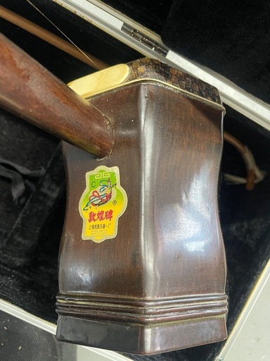 敦煌牌 二胡 中国民族楽器 ケース付き (中古商店 不用品回収) 金指の
