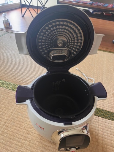T-fal（ティファール）Cook4me CY7011JP, 6.0 Lマルチクッカーです