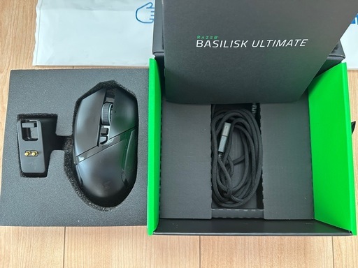 Razer Basilisk Ultimate ワイヤレスゲーミングマウス 充電ドック付き