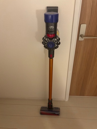 ダイソン（Dyson）V8 Fluffy パーツセット掃除機ジャンク品 (けそたそ
