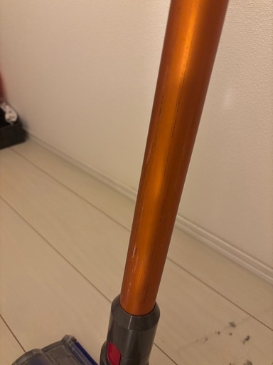 ダイソン（Dyson）V8 Fluffy パーツセット掃除機ジャンク品 (けそたそ