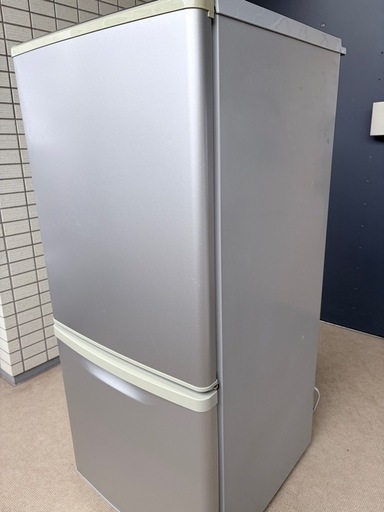 冷蔵庫Panasonic 138L (xyz007) 幕張豊砂のキッチン家電《冷蔵庫》の