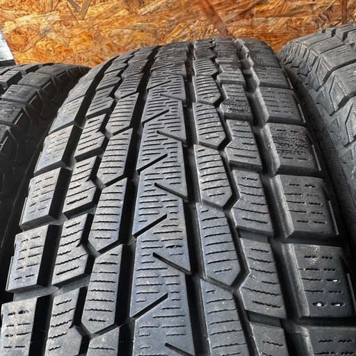 バリ山YOKOHAMA ヨコハマG075 215/70R16 スタッドレスタイヤ2024年製16