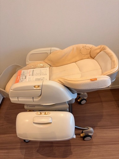 [希少] コンビ　ハイローチェア　ロアンジュAT RU-700　オートスイング コンビ】ロアンジュ オートスウィング RU-700 電動ハイローチェア