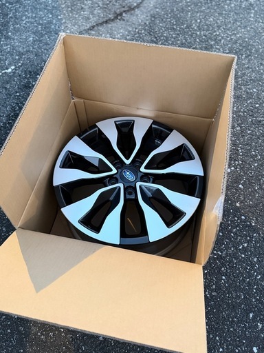 新車外し未使用品】スバル BT5 レガシィ アウトバック 純正 ホイール 4