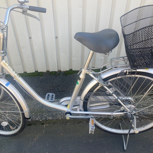 前後カゴ付きで便利！すぐ乗れます】シルバー シティサイクル