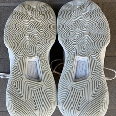 ニューバランス　バッシュ　バスケの画像