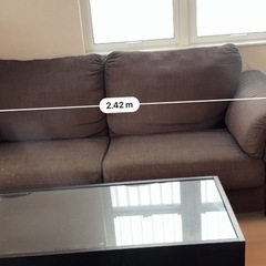 IKEA 3人がけソファとテーブル
の画像