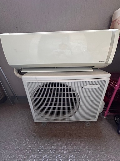 エアコンと室外機2段置き架台セット (440) 土山の家電の中古あげます
