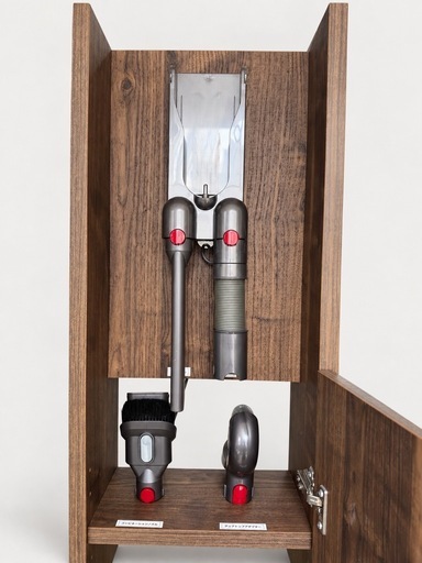 Dyson V10 モーターヘッド2台 ＋ ノズル2本 ＋ 壁取付充電スタンド