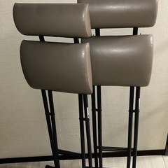折りたたみ椅子の画像