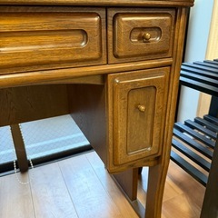 木製　ドレッサーの画像
