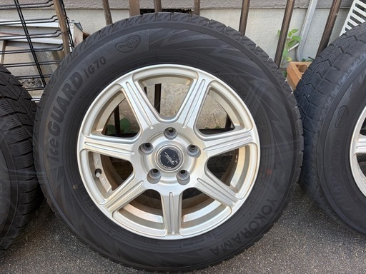 ノアヴォクシーセレナなどスタッドレス195/65R15 (太郎) 知立のタイヤ