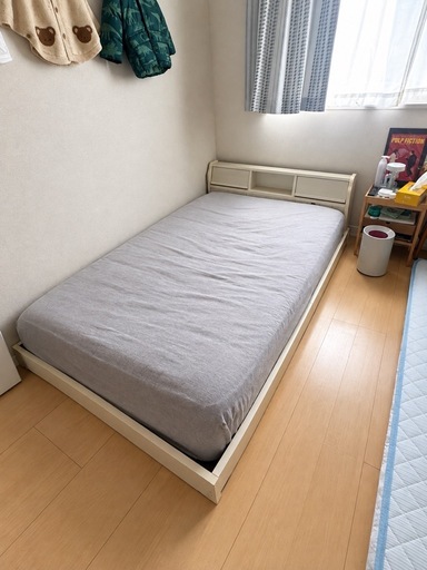 ベッド bed used 中古 セミダブル 広め？ セミダブルベッドフレーム＋マットレス＋α (dai) 新秋津の寝具の中古