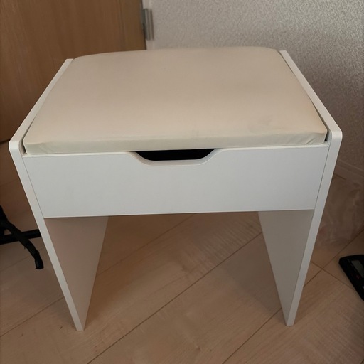 【中古品】ドレッサー(椅子は別売り) ドレッサー 椅子 (ゆな) 糟屋の椅子《チェア》の中古あげます・譲り