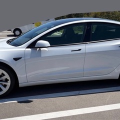 個人出品全込み！新車同様の延長保証付き 充電器付 令和３年式 テスラ モデル３ スタンダードレンジプラス ２０２８年３月まで　電気の画像