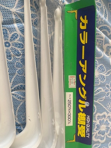 棚受け金具4つ (りこ) うるまのその他の中古あげます・譲ります