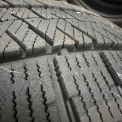 BRIDGESTONE 215/50R17 BLIZZAK VRX2 スタッドレス4本セット　2021年の画像