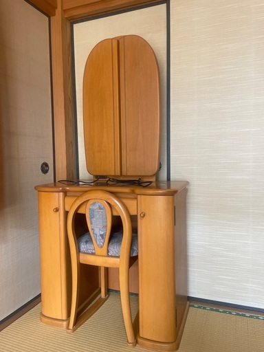 三面鏡ドレッサー (しの) 合志のドレッサーの中古あげます・譲ります