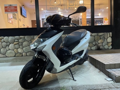 シグナスx sr 3型 国内 新品外装 (支援兵) 豊津のヤマハの中古あげます