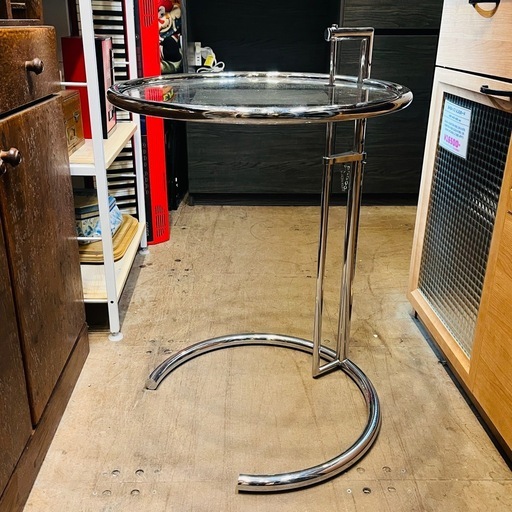 Eileen Gray アイリーングレイ アジャスタブルテーブル E1027 リ