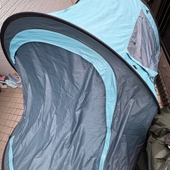 ポップアップテントの画像